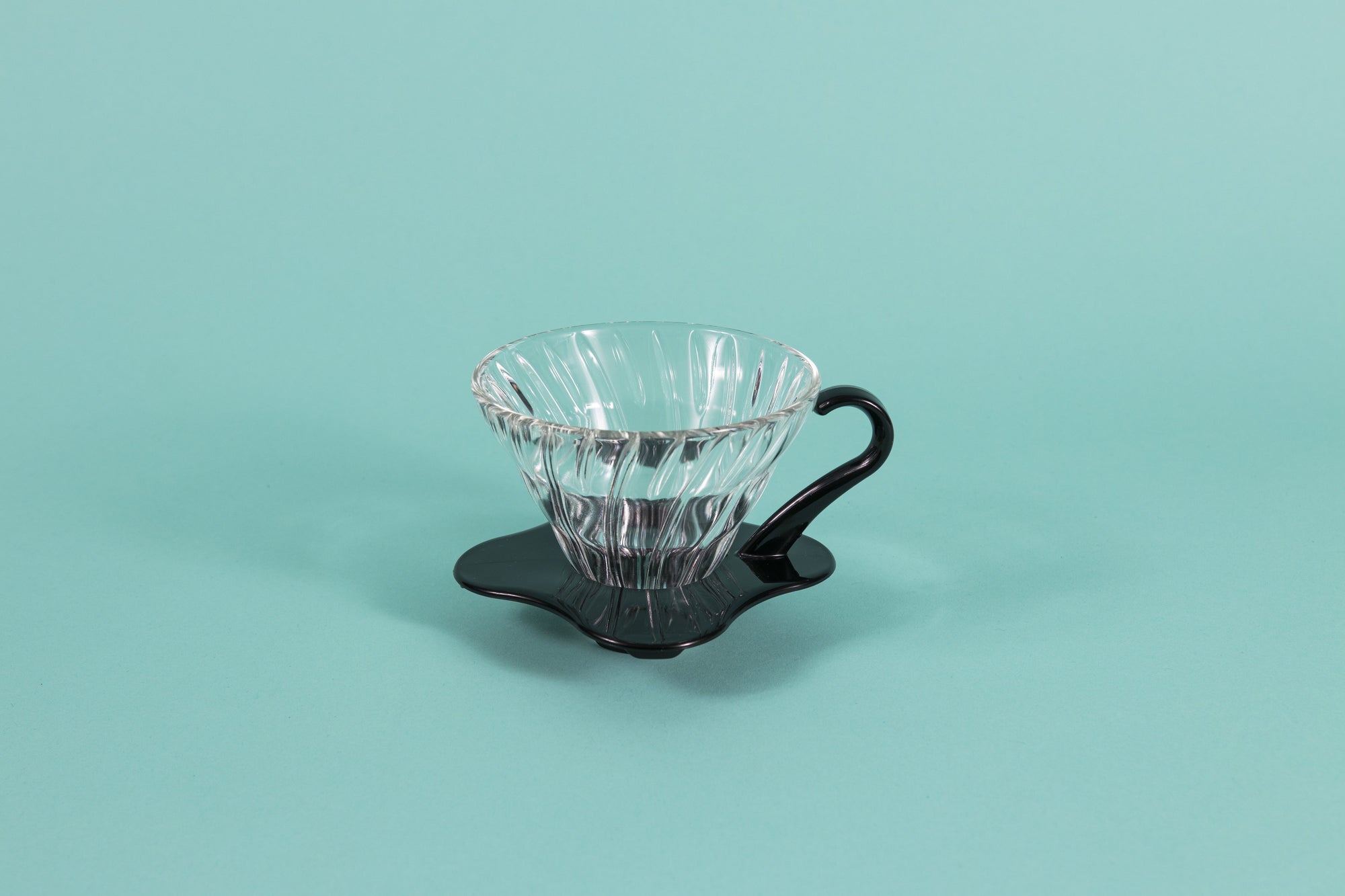 Hario V60 Glass Drip 01 - Black, with scoop